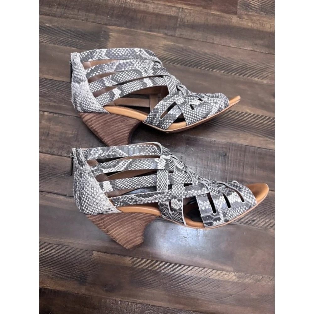 Very Corso Como Sandals 7.5 Grey Excellent Snakeskin Strappy Cage Heel - Picture 2 of 4